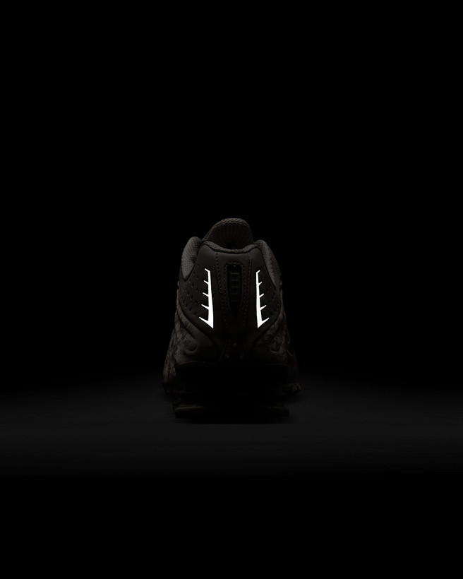 کتونی روزمره کفش مردانه Nike Shox R4 برند Nike (نایک)