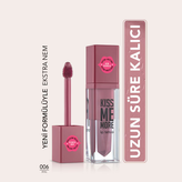 رژ لب مایع مات مرطوبکننده Flormar Kiss Me More رنگ بنفش روشن مات